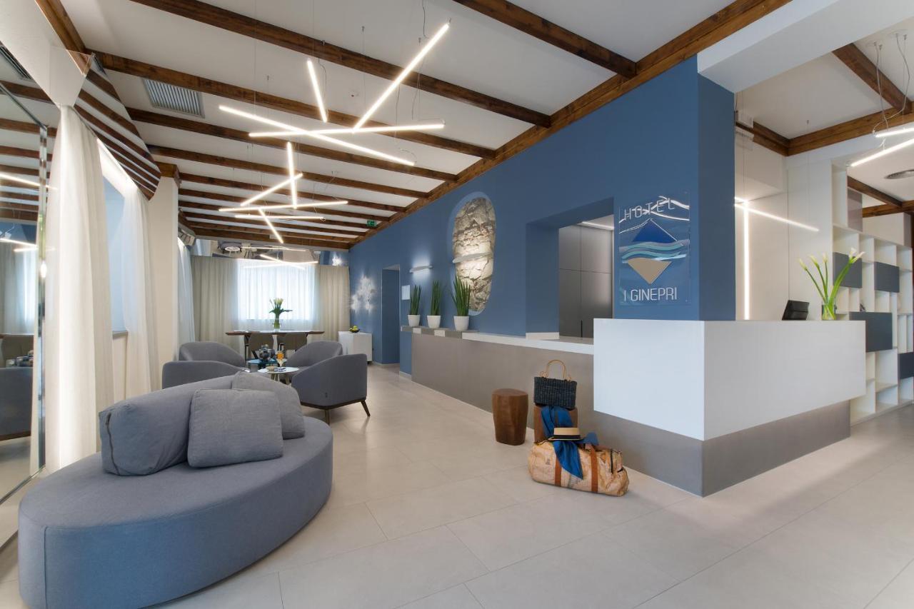 מרינה די קסטנייטו קרדוצ'י Hotel I Ginepri מראה חיצוני תמונה