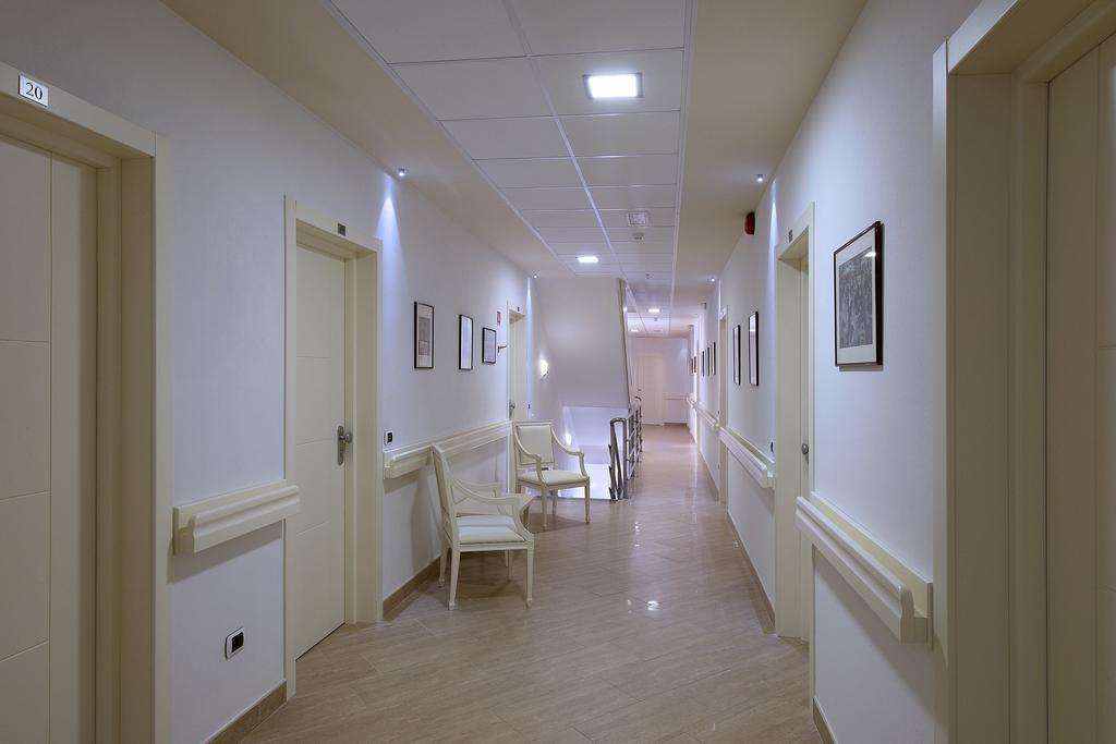 מרינה די קסטנייטו קרדוצ'י Hotel I Ginepri חדר תמונה