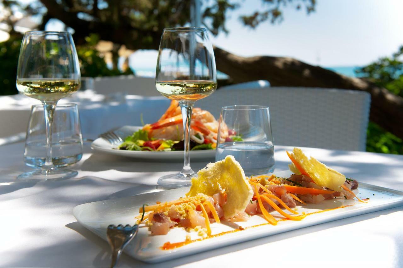 מרינה די קסטנייטו קרדוצ'י Hotel I Ginepri מראה חיצוני תמונה